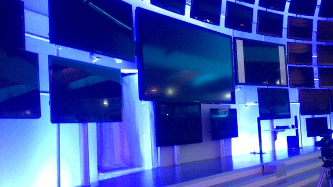 Gigantic TV CES